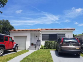 My lovely home in Miami 15 minutes from the Beach
